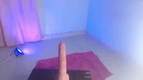 VALENTINA  online show from October 27, 7:59 am