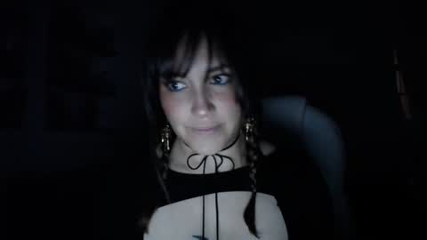 IG  dakotasofiaa online show from June 17, 11:17 pm