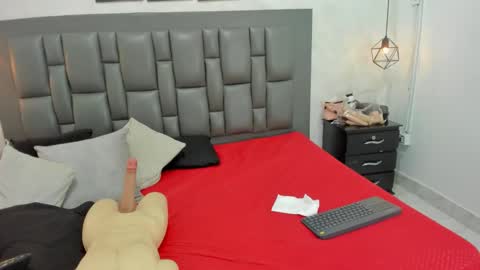 Dakota  online show from November 27, 3:26 pm