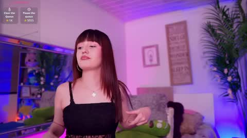 dakotaa online show from April 11, 3:27 pm