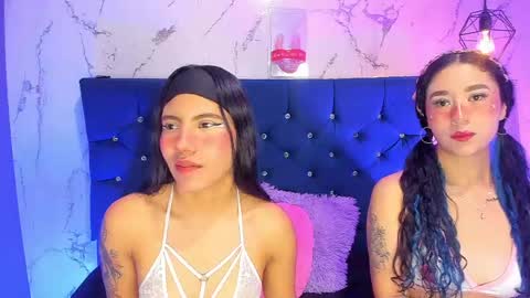 dakotaa_johnson online show from April 23, 10:56 pm