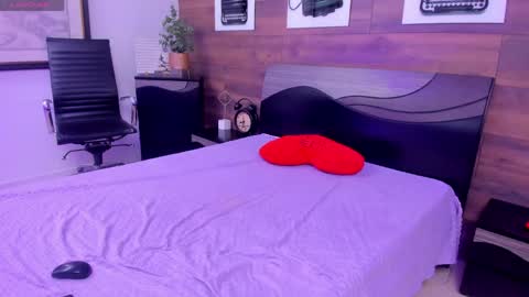 Sammy online show from April 14, 7:47 pm