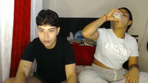 Estefany online show from April 28, 3:27 pm