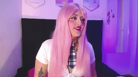 Daakota  online show from March 14, 1:23 pm