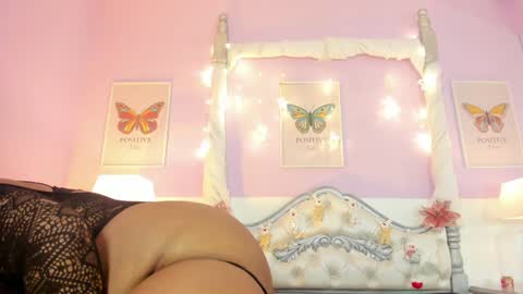 Snapshot of dakotasexshow2 chatting on December 5, 8:00 pm Dakota Sex Show online show from December 5, 8:00 pm