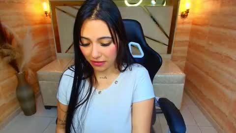 Dakotha  online show from December 16, 3:34 am