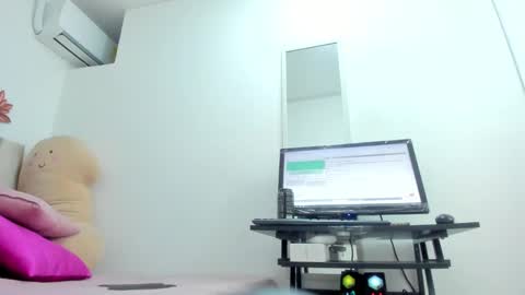  Ren  online show from February 16, 2:11 am