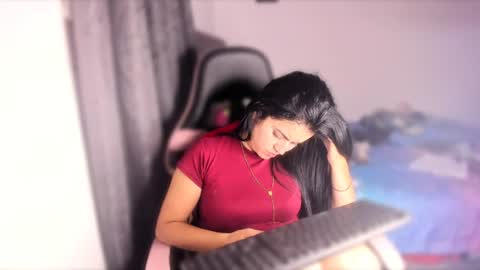Dalia April online show from June 17, 4:25 am