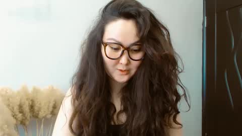 Snapshot of dalidayes chatting on February 15, 6:02 am Dali online show from February 15, 6:02 am