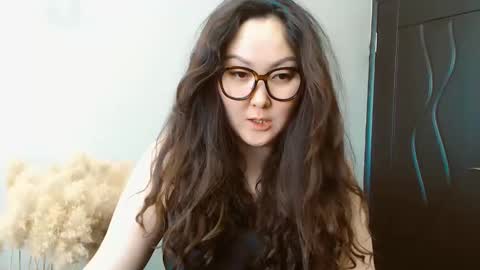 Snapshot of dalidayes chatting on January 12, 8:25 am Dali online show from January 12, 8:25 am