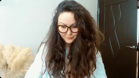 Snapshot of dalidayes chatting on September 18, 8:02 am Dali online show from September 18, 8:02 am