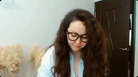 Snapshot of dalidayes chatting on September 11, 8:47 am Dali online show from September 11, 8:47 am