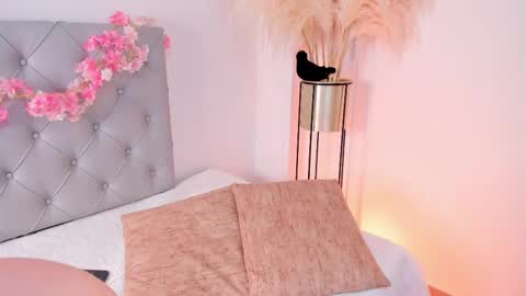 Snapshot of dalylarose chatting on October 18, 1:36 pm Dalyla online show from October 18, 1:36 pm