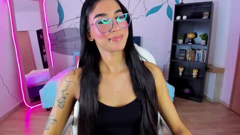 dana_paula online show from December 19, 11:35 am