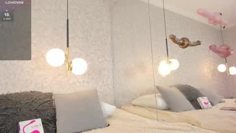    online show from April 26, 11:46 pm