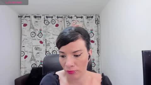 Snapshot of danaarey chatting on October 20, 2:53 pm Danaa Rey online show from October 20, 2:53 pm