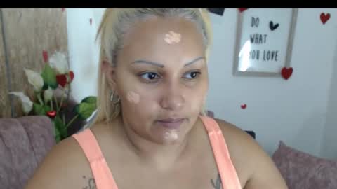 danalaleska online show from November 18, 2:45 am