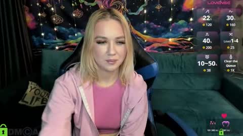 dances_queen online show from January 9, 8:08 am