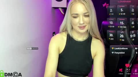 dances_queen online show from April 25, 7:55 am