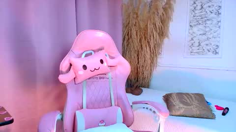 Danella Houston online show from April 27, 11:24 pm