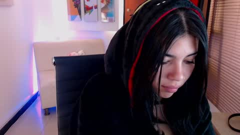 Veronica online show from April 25, 12:41 pm