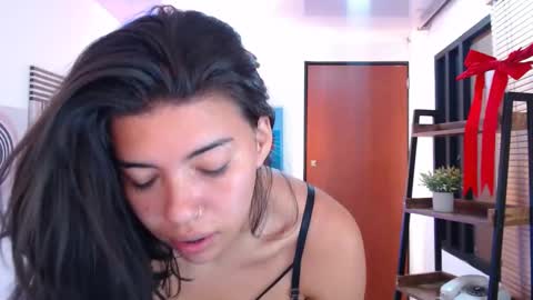 Veronica online show from February 25, 12:26 pm