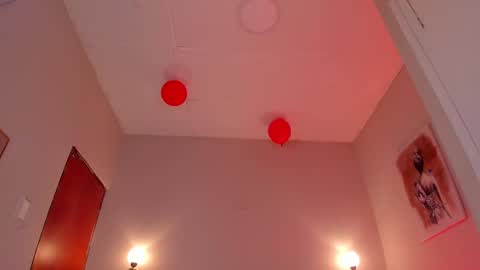 Hi I am Dani online show from February 20, 11:42 am