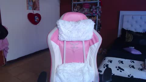 Snapshot of daniela_cute22 chatting on September 19, 6:40 pm DANIELA online show from September 19, 6:40 pm