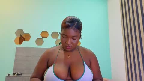 daniela_gil7 online show from April 27, 3:58 am