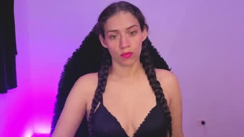 daniela_rivasthl online show from April 26, 3:04 am