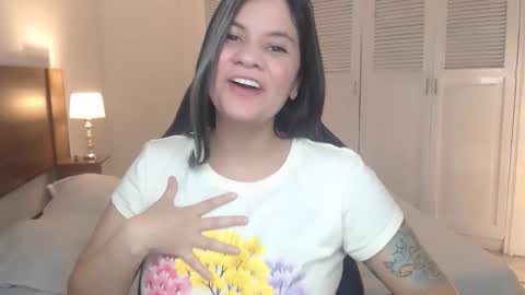 daniellerain online show from March 9, 4:43 pm