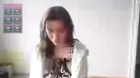 Mia online show from February 15, 7:22 am