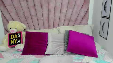 DaniiBelluci  online show from March 25, 3:45 am