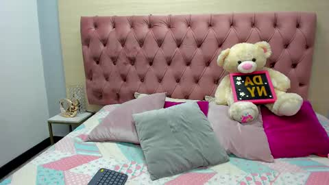 DaniiBelluci  online show from September 12, 4:02 am