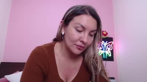 Snapshot of danika_bellaa chatting on January 11, 1:37 am K A R O L online show from January 11, 1:37 am