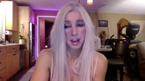 DanikaWhite69 online show from February 18, 1:43 pm