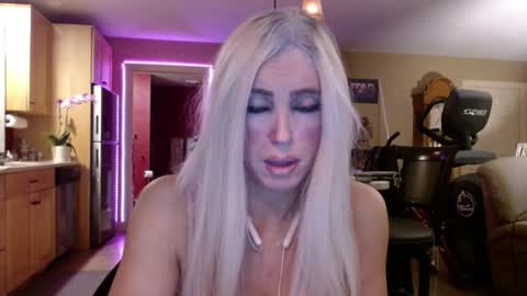 DanikaWhite69 online show from November 15, 10:16 am