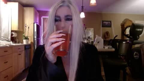 DanikaWhite69 online show from February 25, 2:37 pm