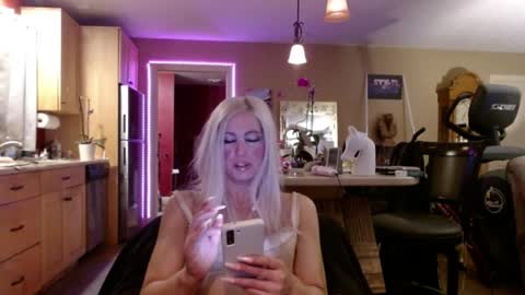 DanikaWhite69 online show from April 6, 1:01 pm