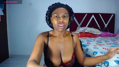 Snapshot of danisabrownn chatting on February 16, 3:16 pm danisabrownn online show from February 16, 3:16 pm