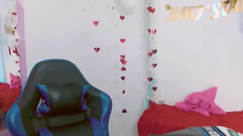 Snapshot of danna_888 chatting on September 30, 10:47 pm danna 888 online show from September 30, 10:47 pm