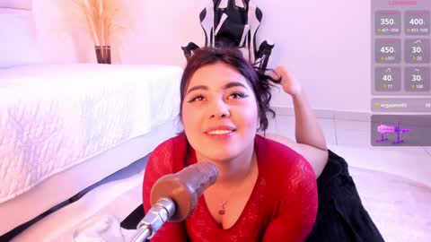 Snapshot of danna_adams1 chatting on February 7, 2:40 am danna_adams1 online show from February 7, 2:40 am