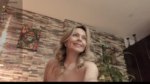 Snapshot of danna_johnson2 chatting on February 8, 10:19 pm natalia online show from February 8, 10:19 pm