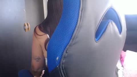 danna martinez33 online show from April 22, 3:53 pm