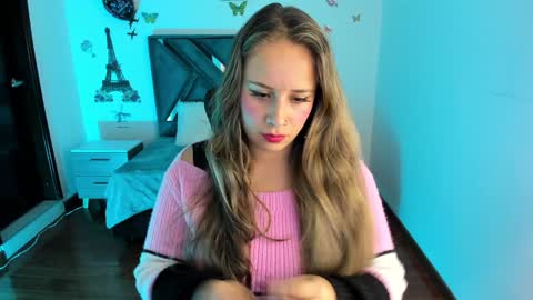 Snapshot of danna_martinezz chatting on February 4, 4:37 am Danna martinezz online show from February 4, 4:37 am