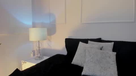 danna_palmeth online show from December 3, 12:02 am