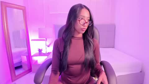 Snapshot of danna_palmeth chatting on October 17, 12:14 am danna_palmeth online show from October 17, 12:14 am