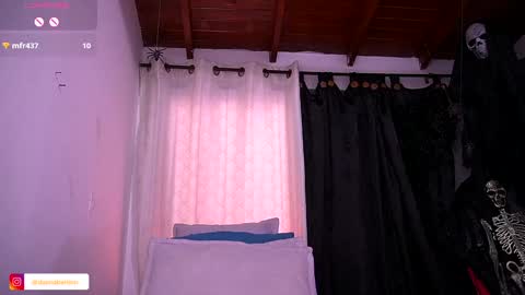 Snapshot of dannaberlin chatting on October 17, 7:50 pm Danna Berlin online show from October 17, 7:50 pm