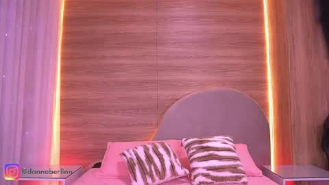Danna Berlin  online show from June 6, 7:31 pm