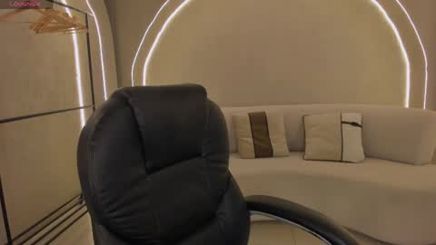 Danna Cruz  online show from April 23, 7:27 pm